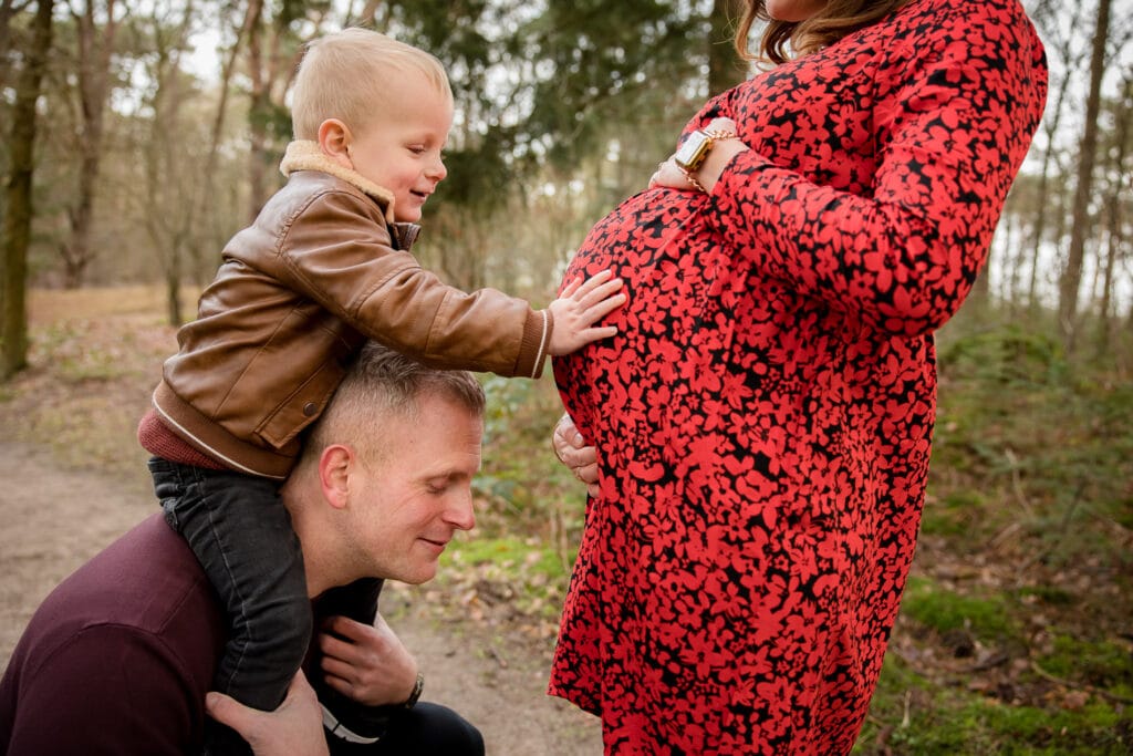 Zwangerschap fotoshoot zwangerschap fotoreportage Martine van der Voort Fotografie Weesp Amsterdam